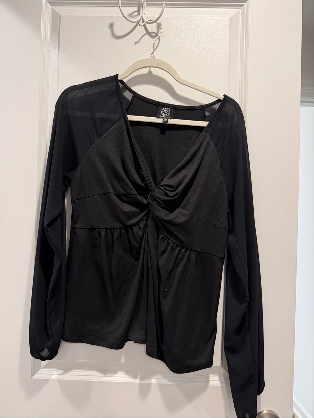 Black Twist-Front Long Sleeve Top - Unbranded